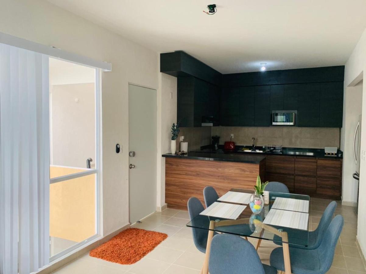 Franks House Apartment "Shared House" Cancún Exterior foto